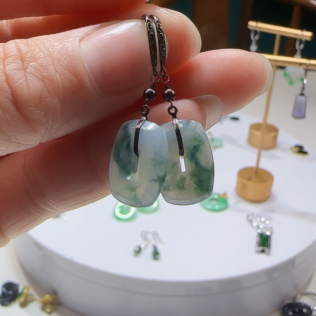 翡翠耳饰18K金镶嵌天然缅甸a货翡翠