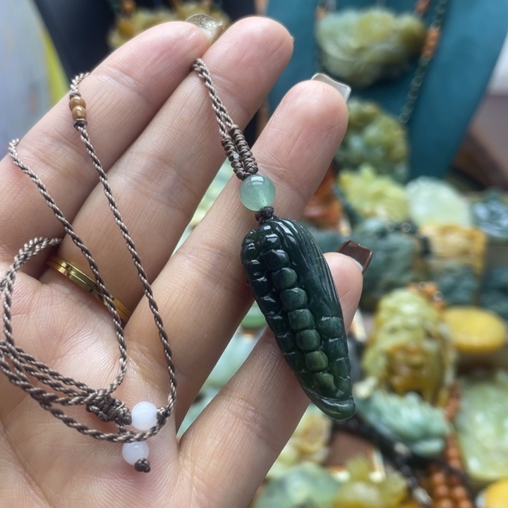 蛇纹石玉合金颈饰