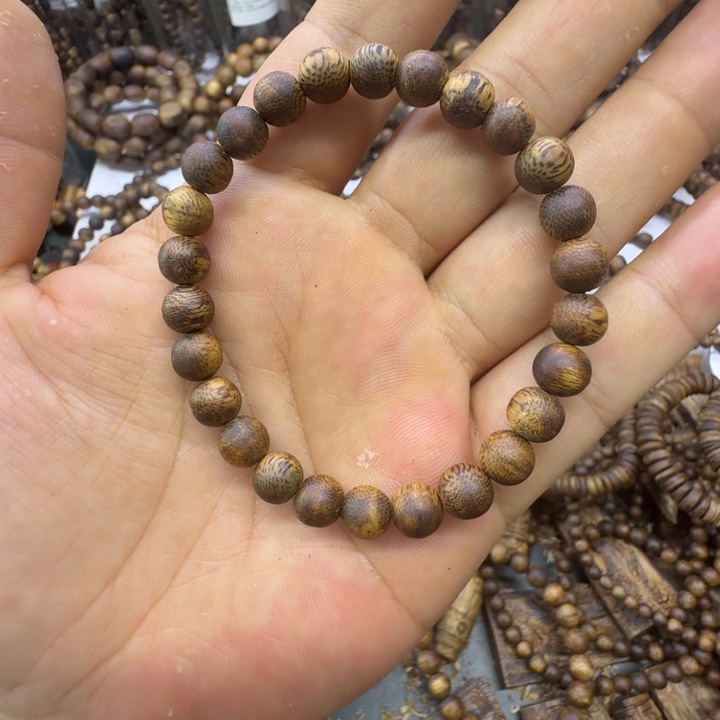 沉香沉香碎屑奇楠沉香乌身卡0.7单圈全品26颗4克+