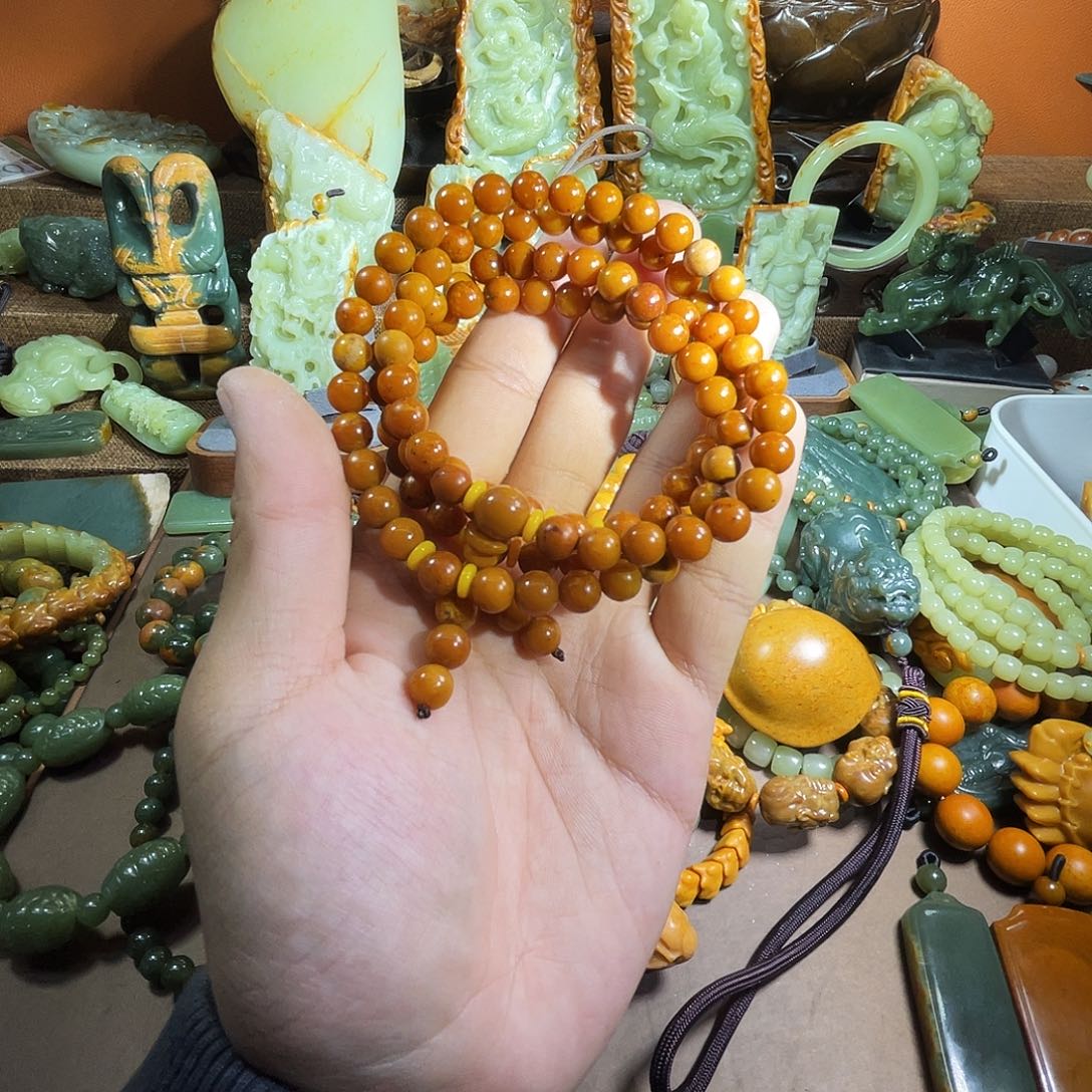 透闪石质玉未镶嵌珠宝奇石