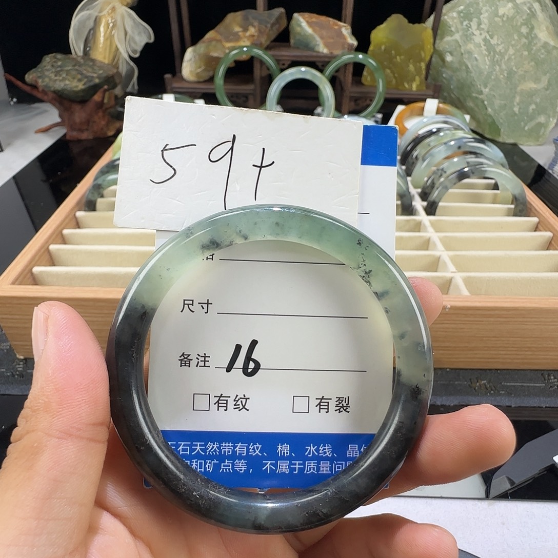 未镶嵌蛇纹石玉手镯