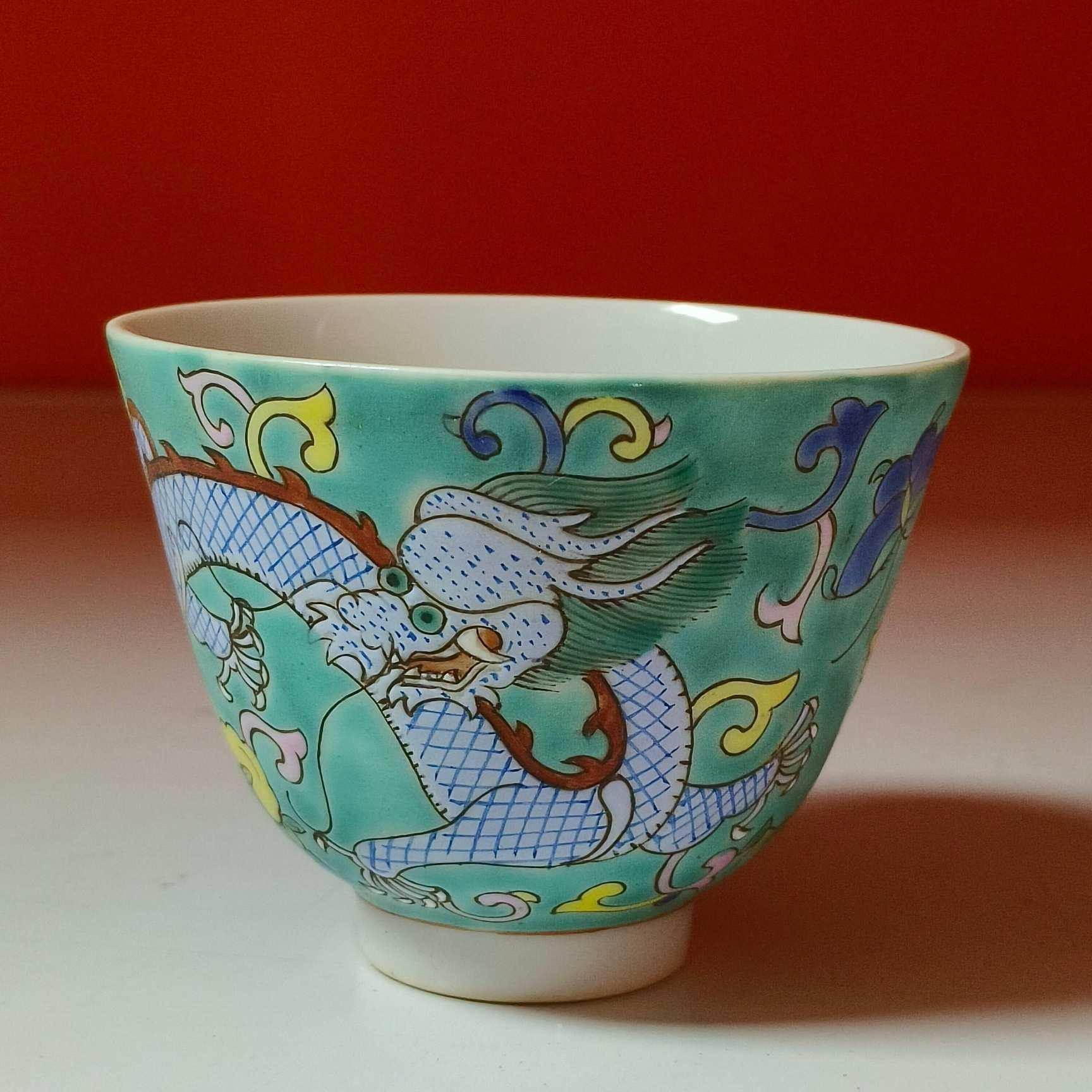 3780清晚期 绿地龙纹主人杯