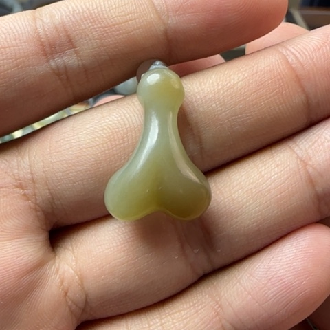 和田玉（糖玉）颈饰未镶嵌