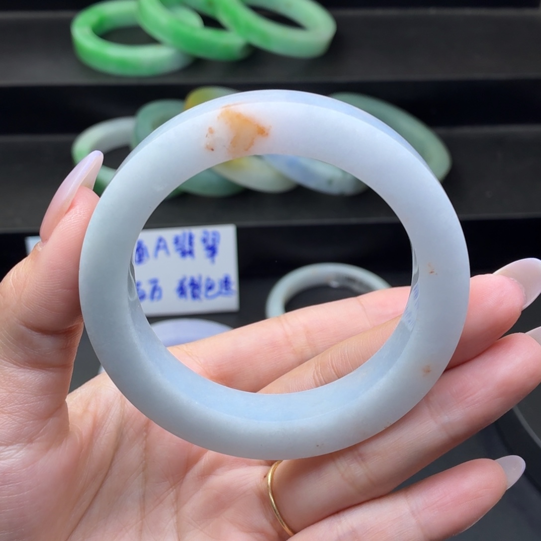 定制翡翠未镶嵌翡翠手镯