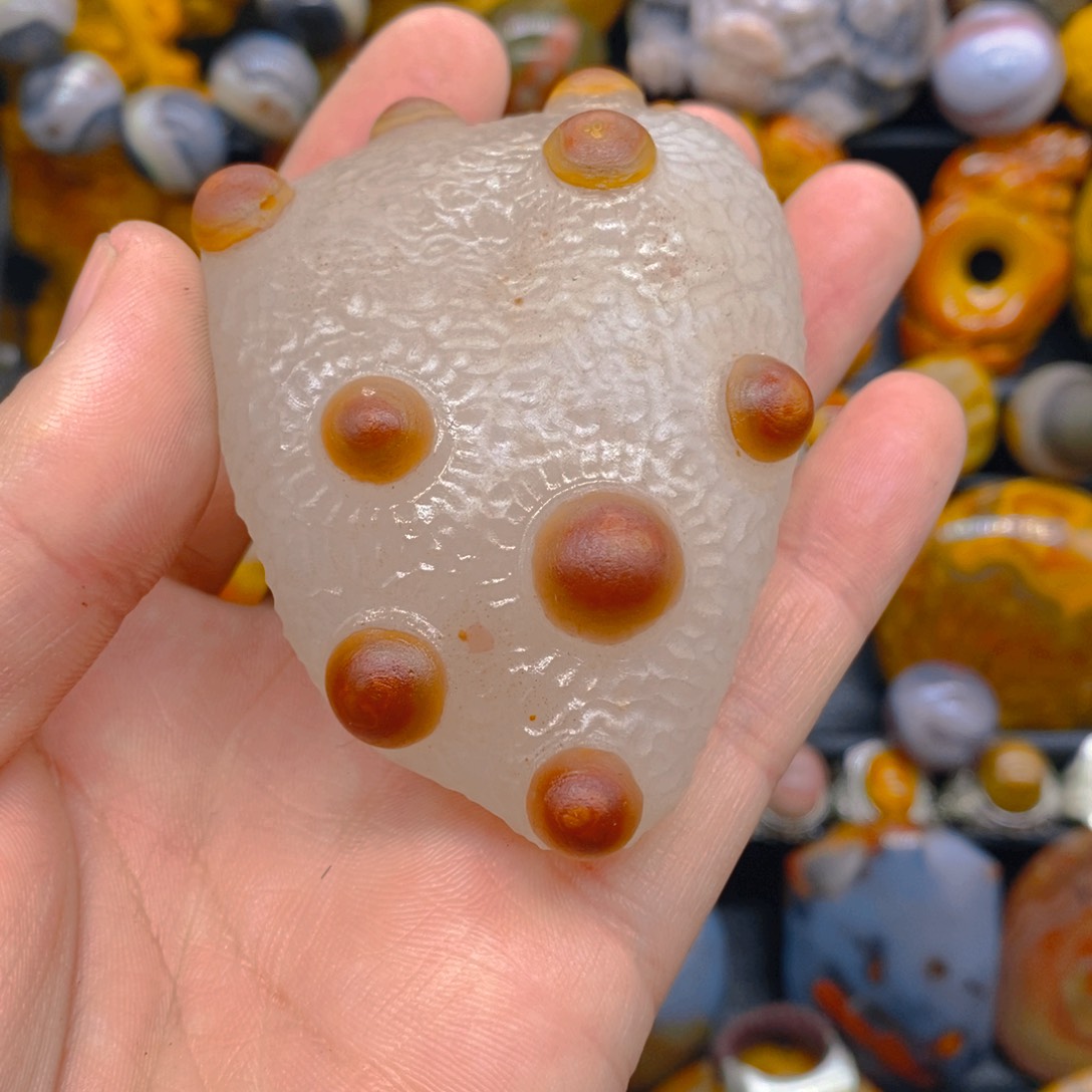 玛瑙/玉髓颈饰未镶嵌择****务