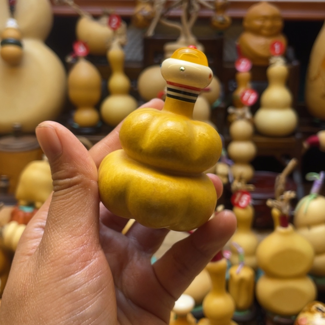 上*葫芦等经济作物和各种植物为主