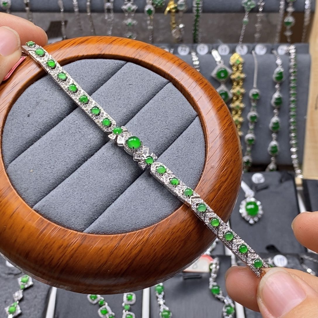 翡翠颈饰银S925镶嵌翡翠手链