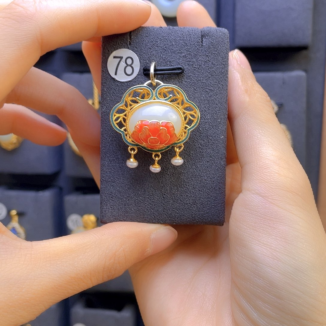 和田玉颈饰银S925镀金镶嵌