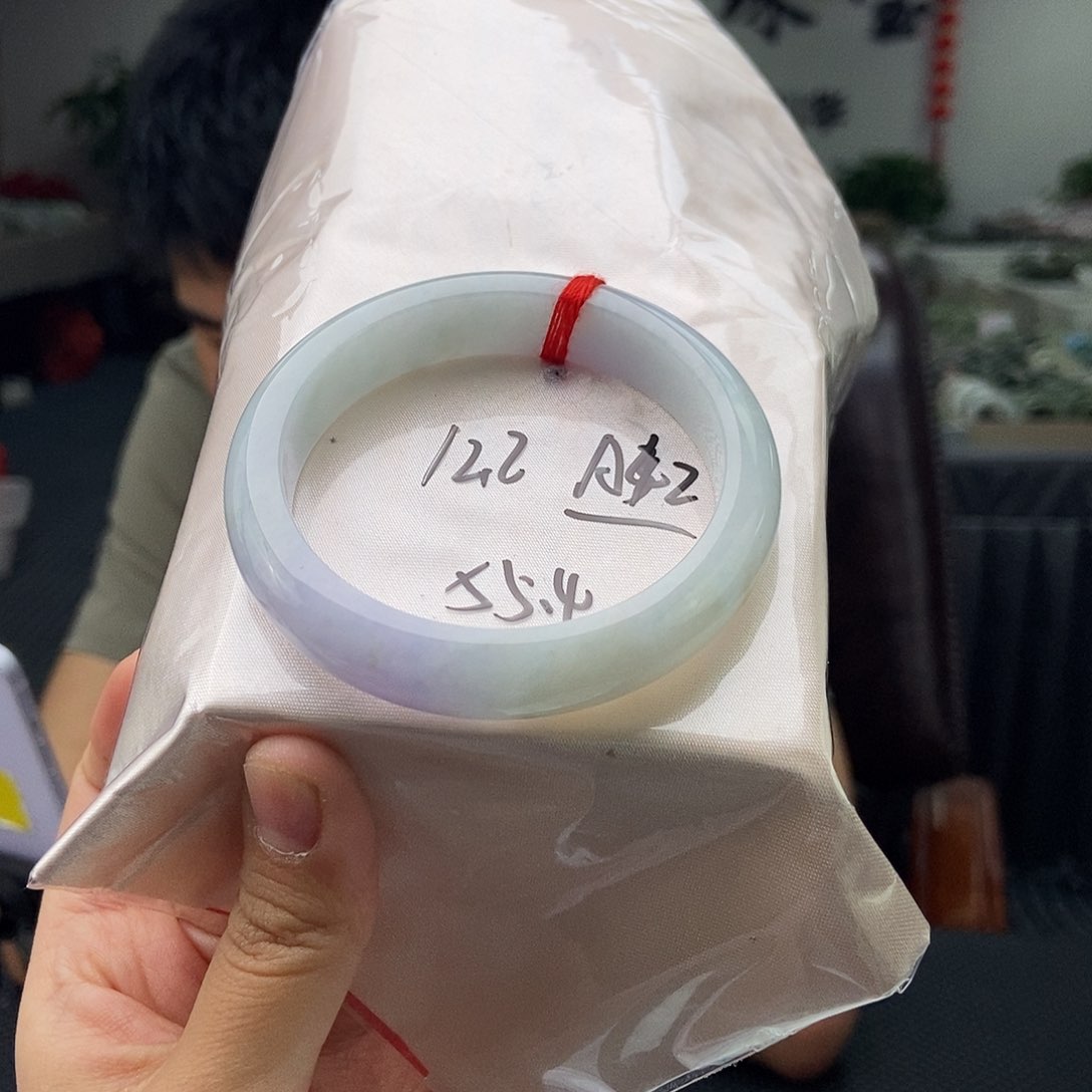 翡翠手镯未镶嵌颜色多样性发拍一发一