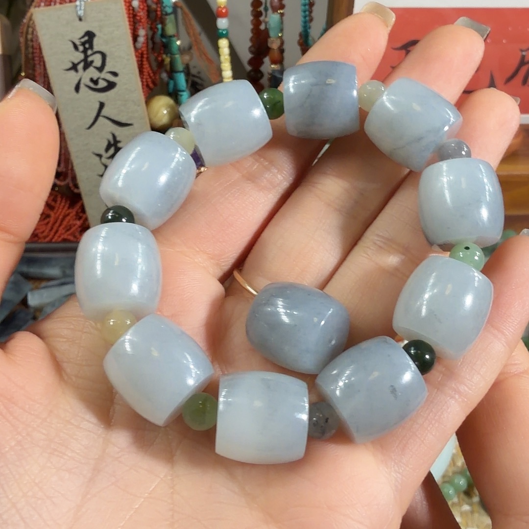 莲***蓬和田玉未镶嵌手链