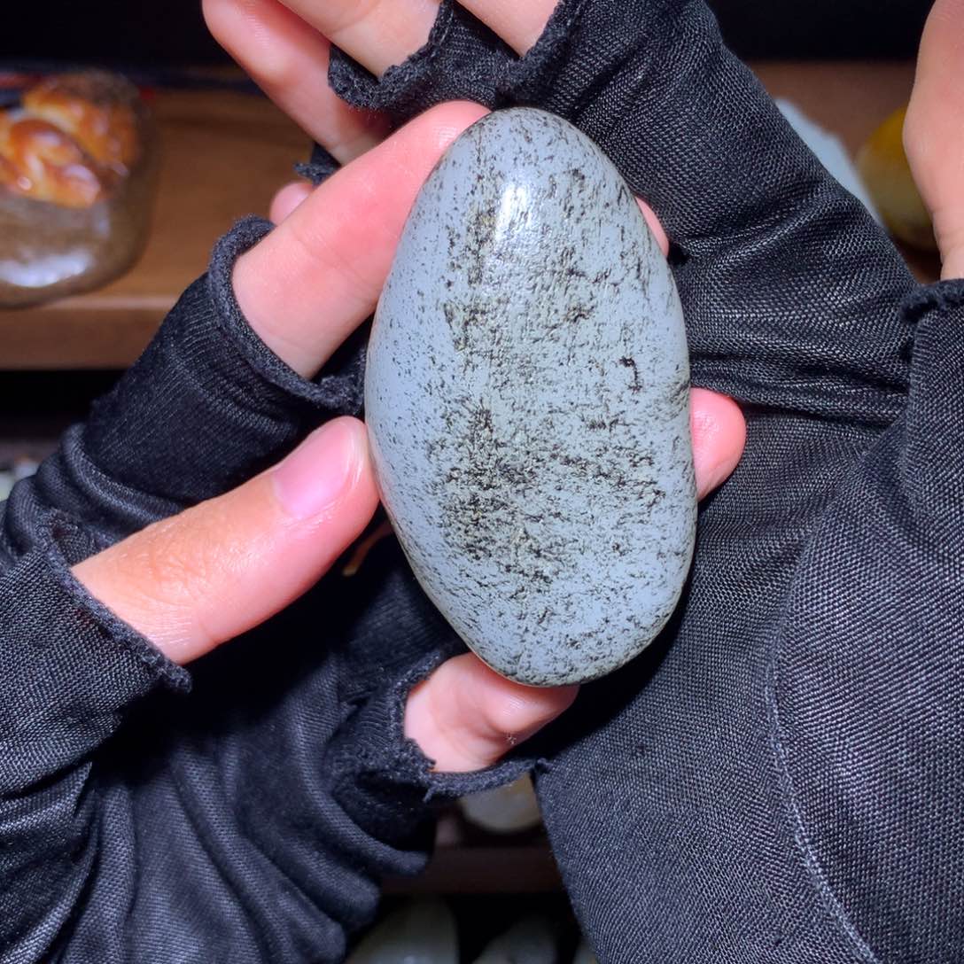 狼***人颈饰未镶嵌和田玉