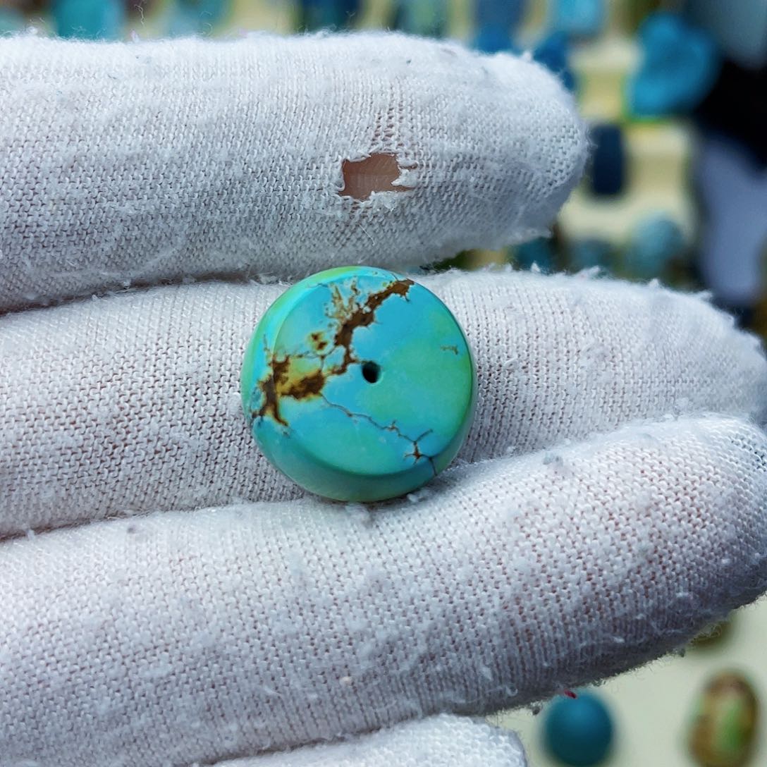 绿松石颈饰未镶嵌