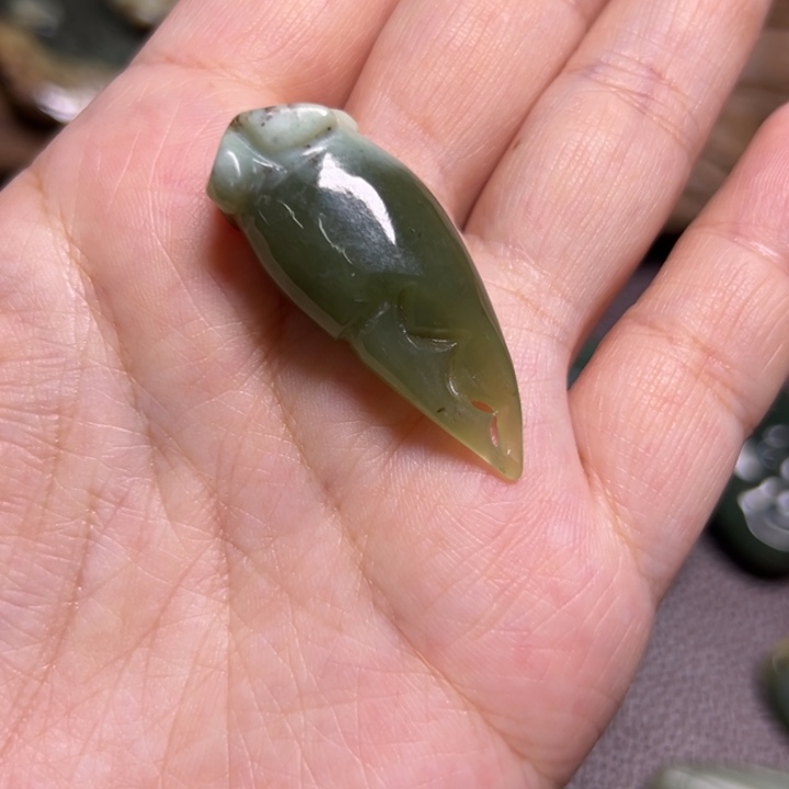 岫岩河磨玉（透闪石质玉）未镶嵌颈饰