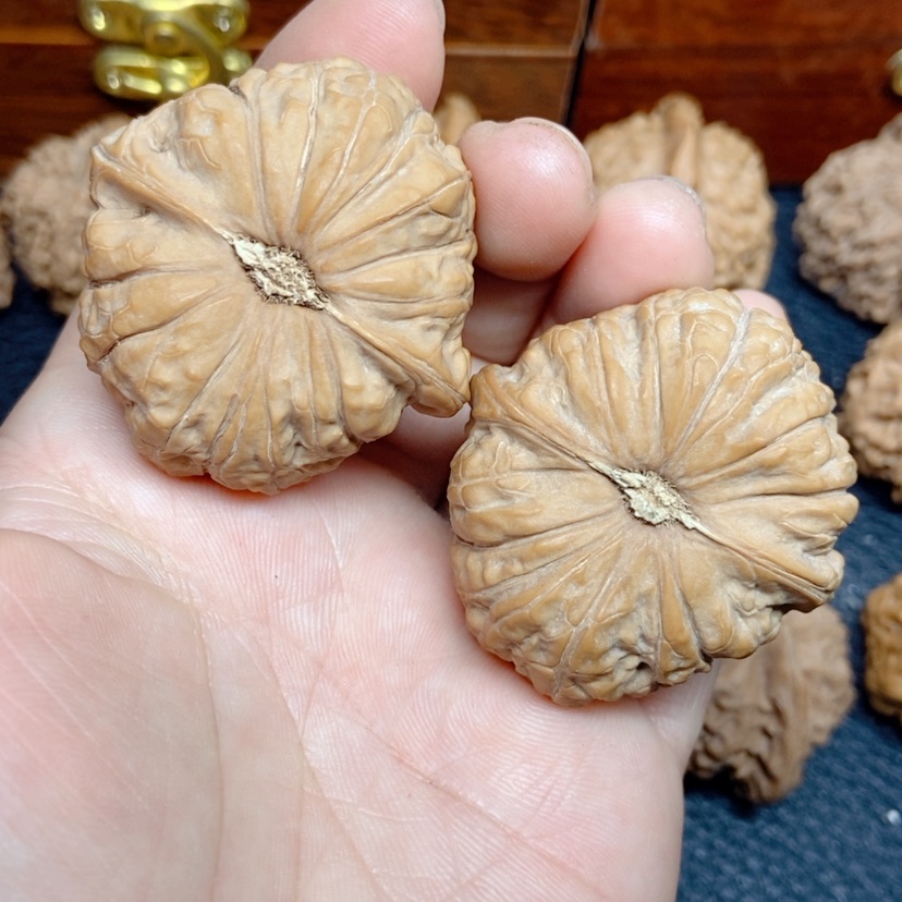 【闪购商品】文玩核桃吊坠白**糖南瓜43