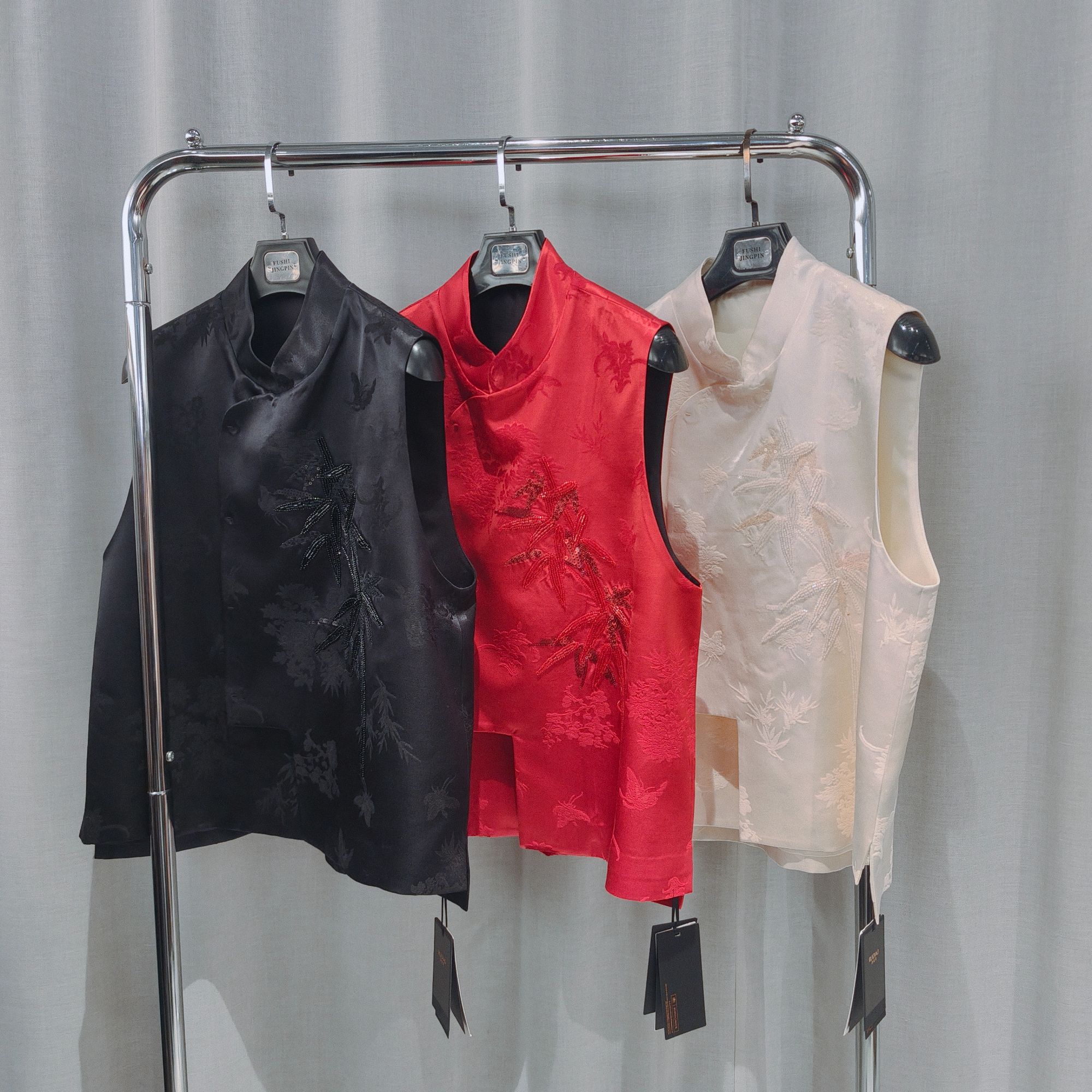 瑞迪澳新款时尚马夹PM MW3731083