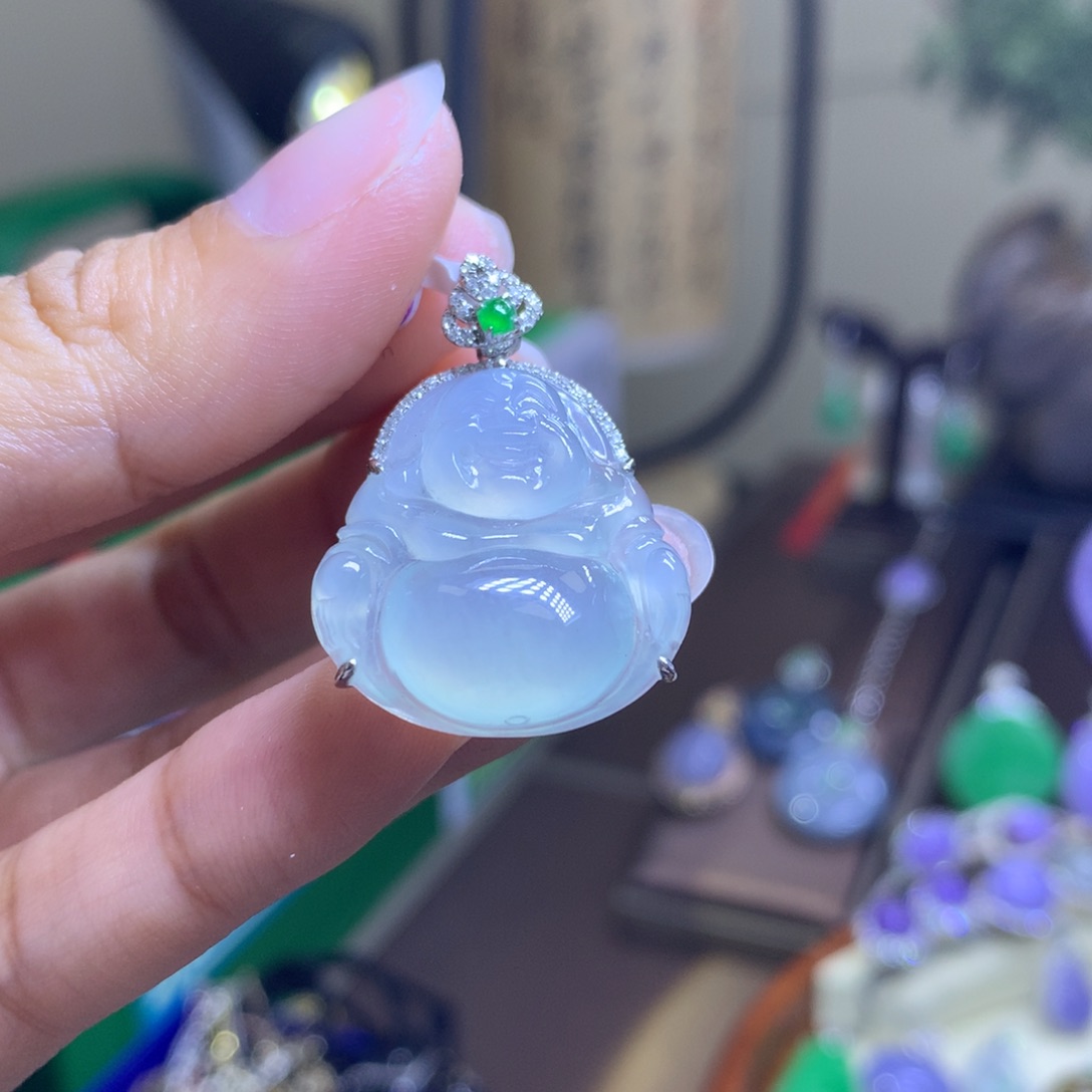 翡翠颈饰18K金镶嵌翡翠