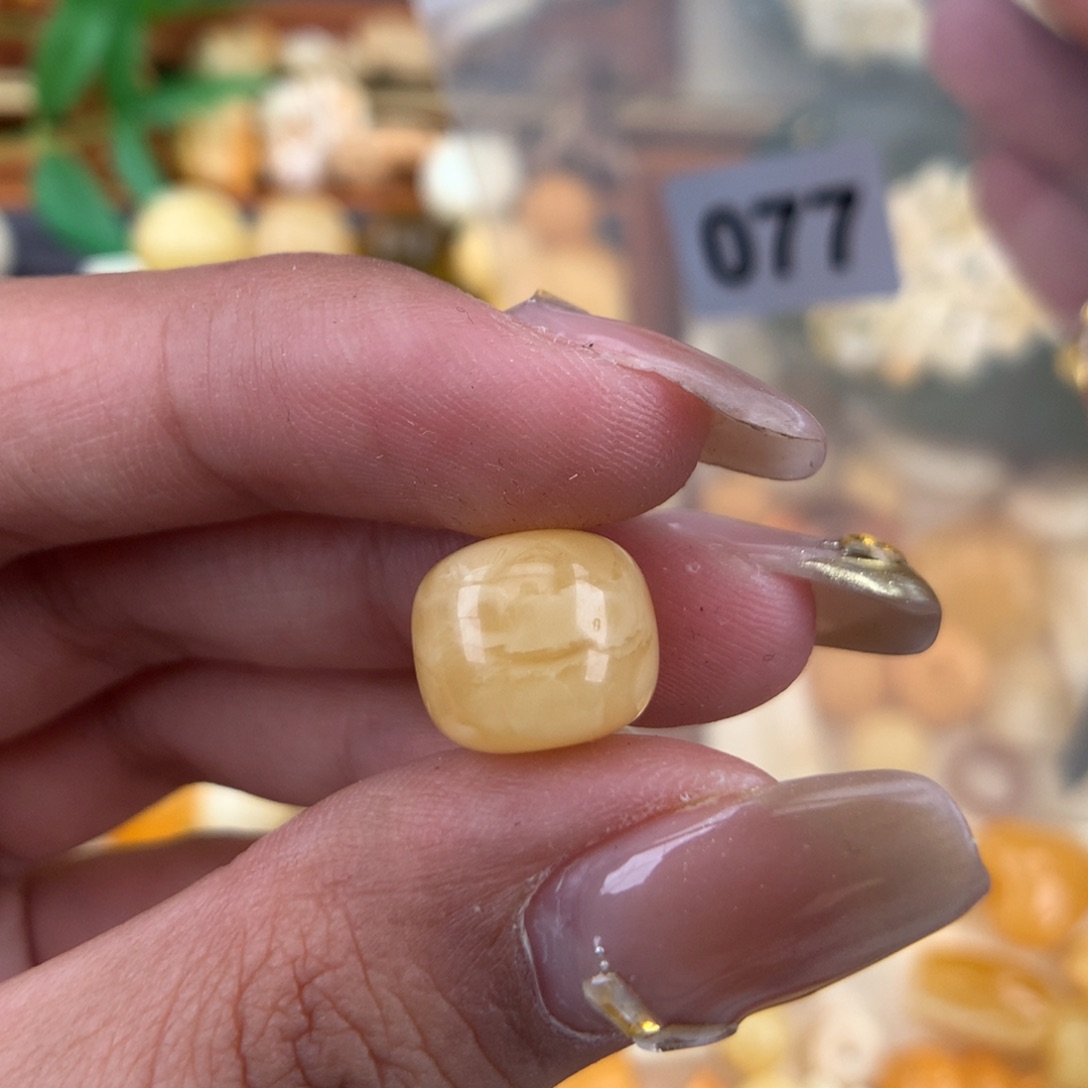 琥珀珠宝奇石未镶嵌12 小皮坑