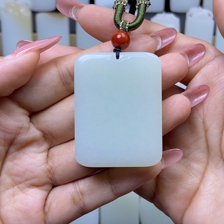 颈饰未镶嵌和田玉军**梦