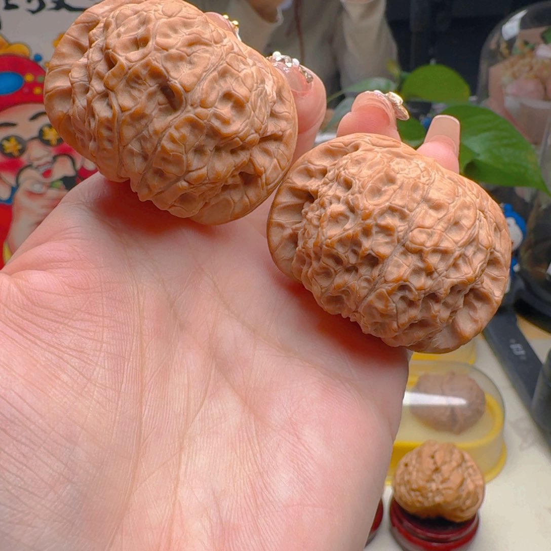核桃把件44尺寸血麒麟