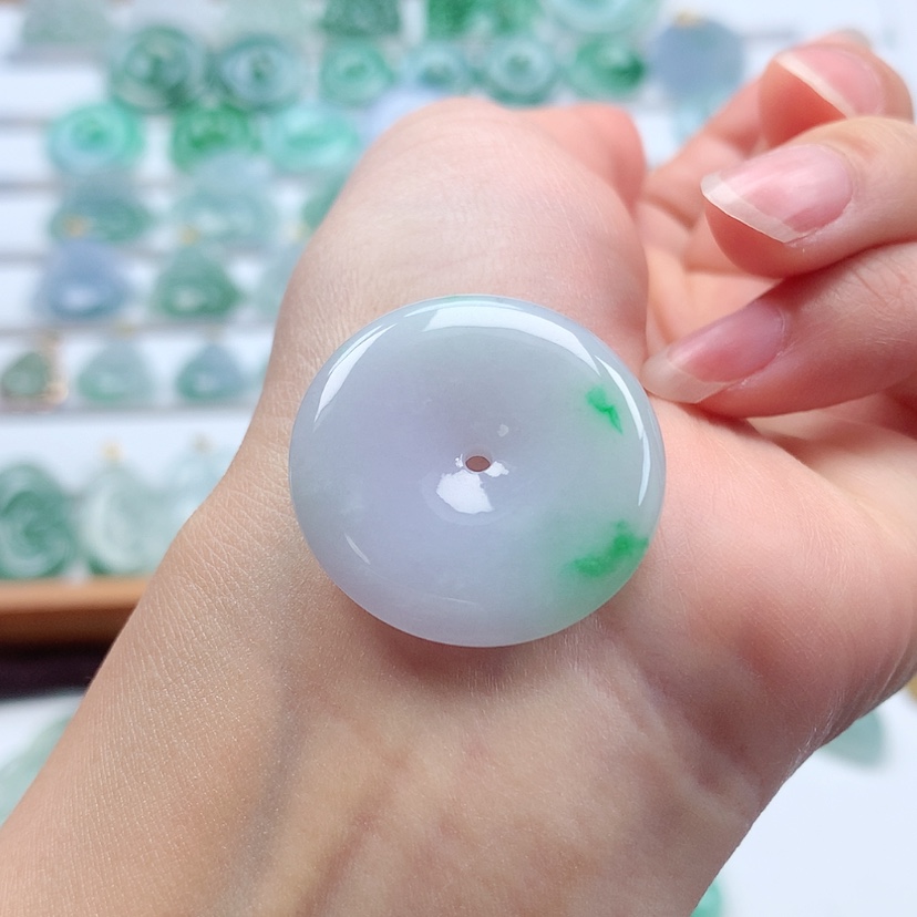 【闪购商品】翡翠吊坠(不含链)未镶嵌