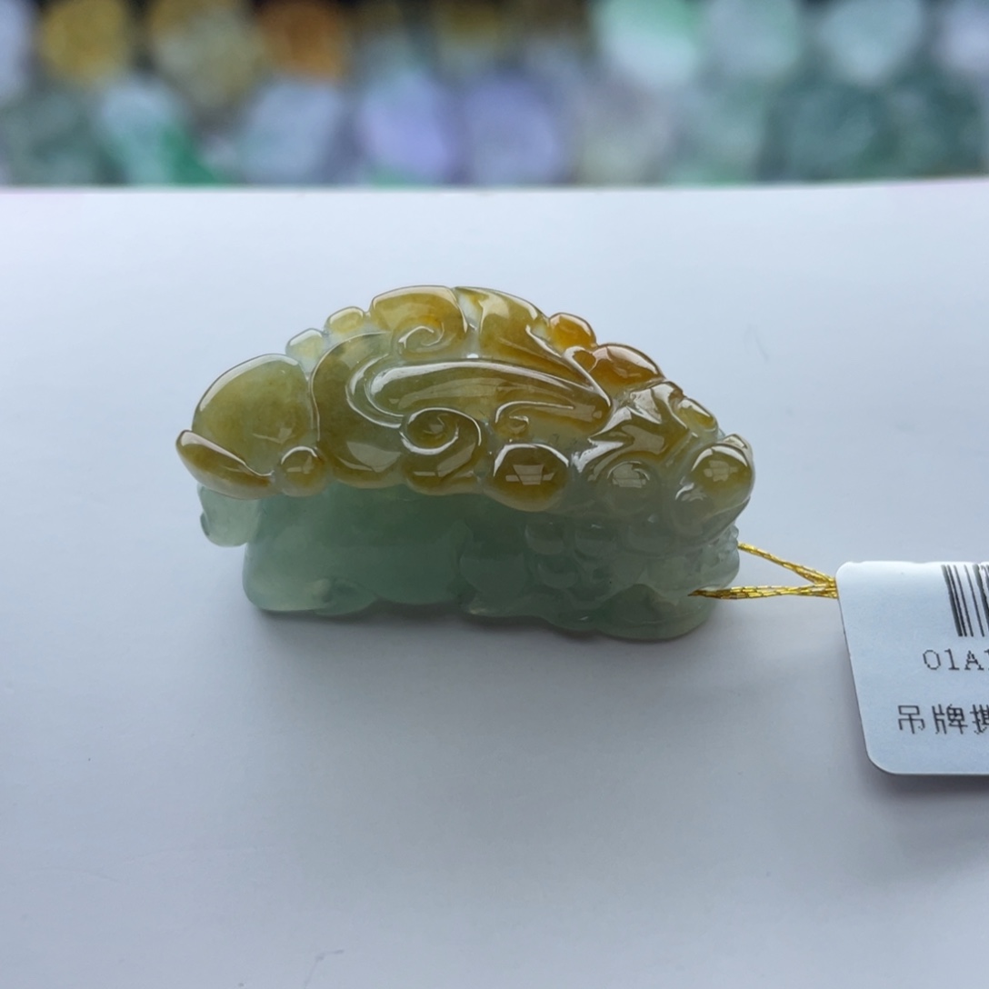 翡翠颈饰未镶嵌貔貅