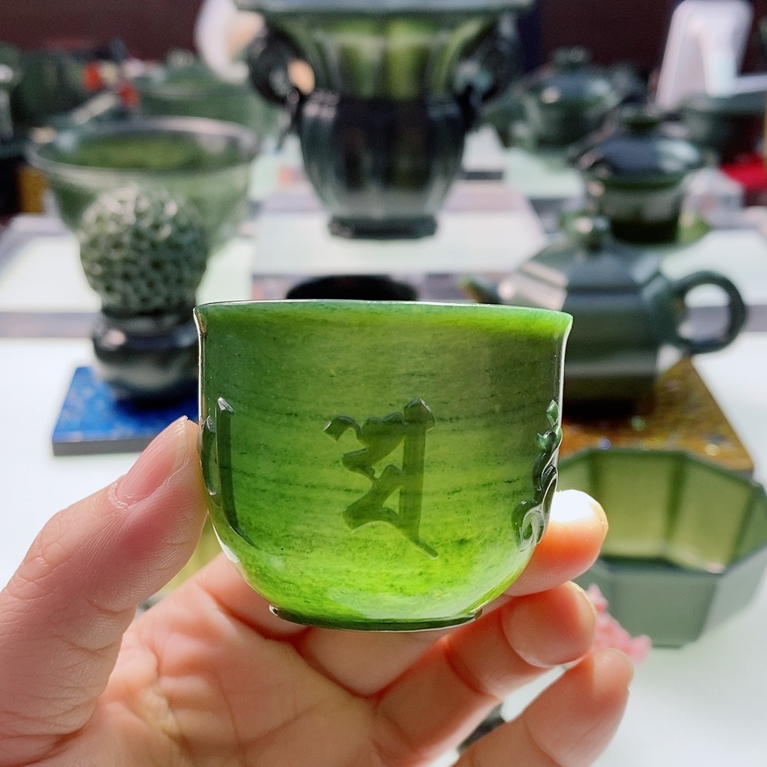 和田玉（青玉）未镶嵌摆件微瑕