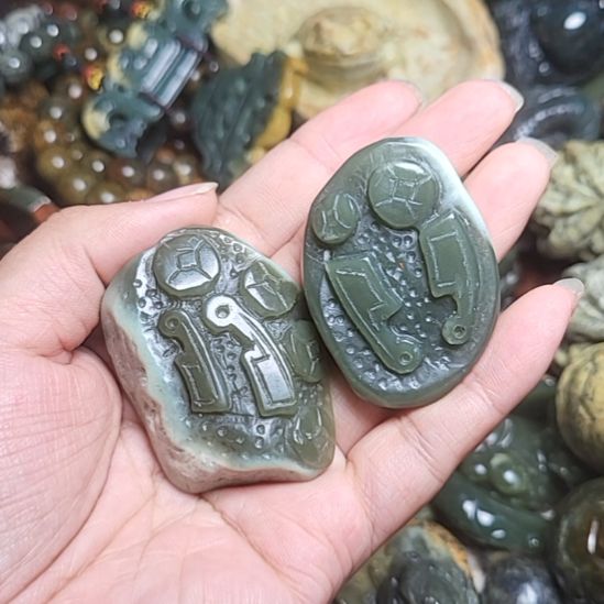 岫岩河磨玉（透闪石质玉）未镶嵌挂件