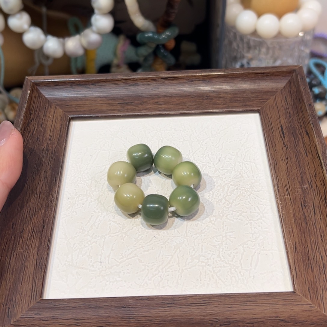 羽***球吊坠菩提根/象牙果烟雨江南手捻微瑕。385