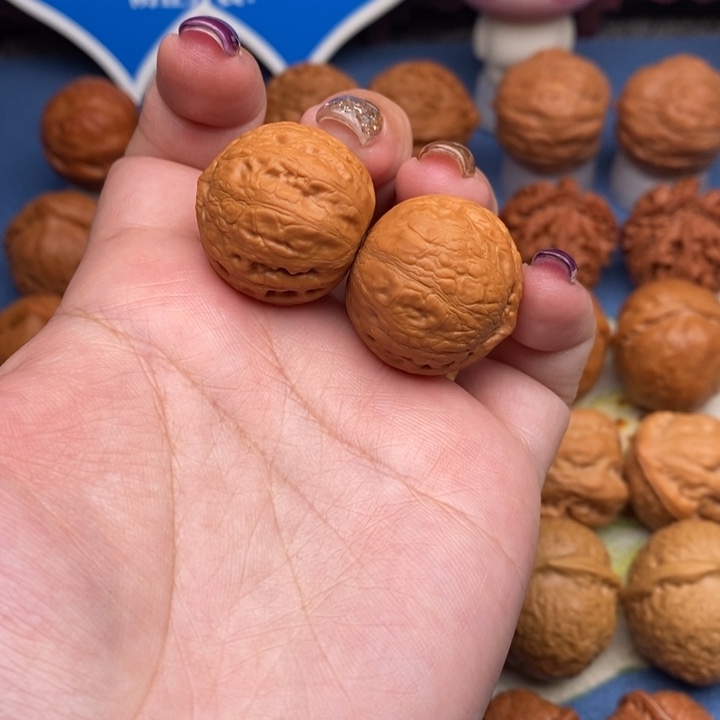 文玩核桃把件小金豆