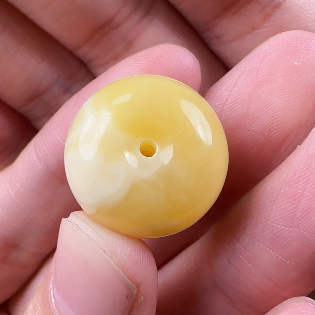 琥珀裸石未镶嵌蜜蜡