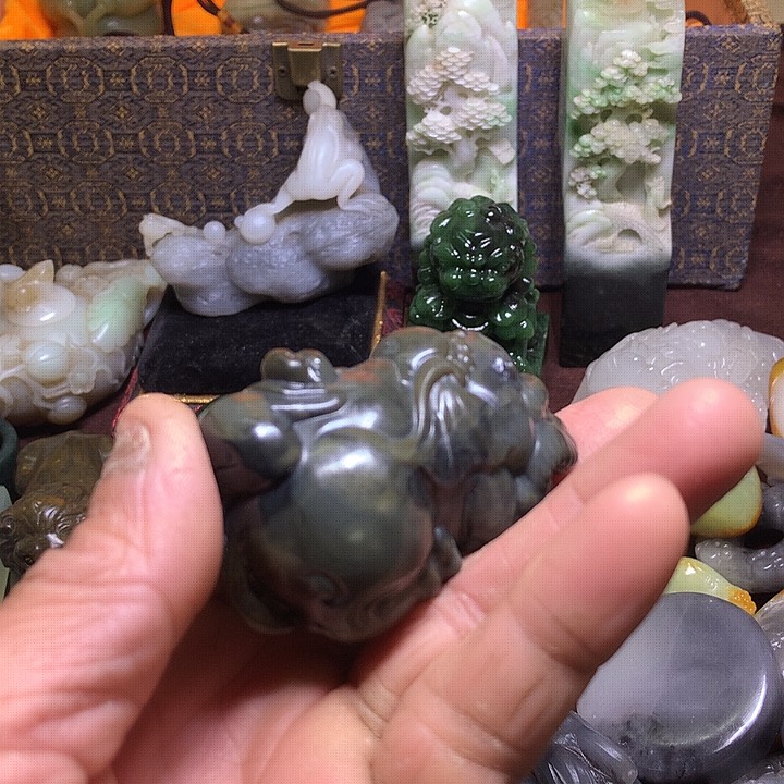 未镶嵌和田玉（糖玉）挂件亿*亿