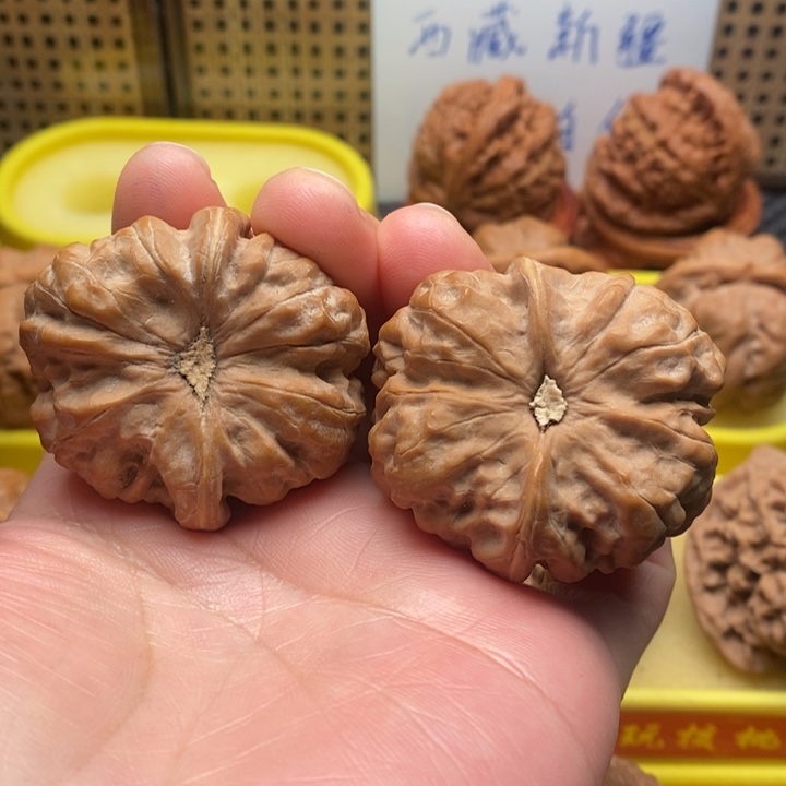 吊坠桃核蛤蟆头40。。。。。