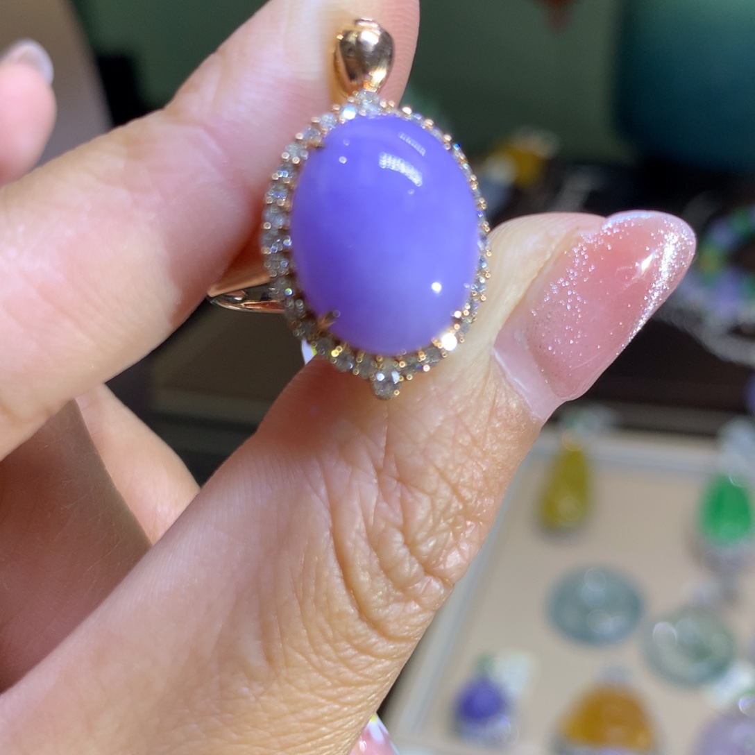 翡翠18K金镶嵌颈饰翡翠