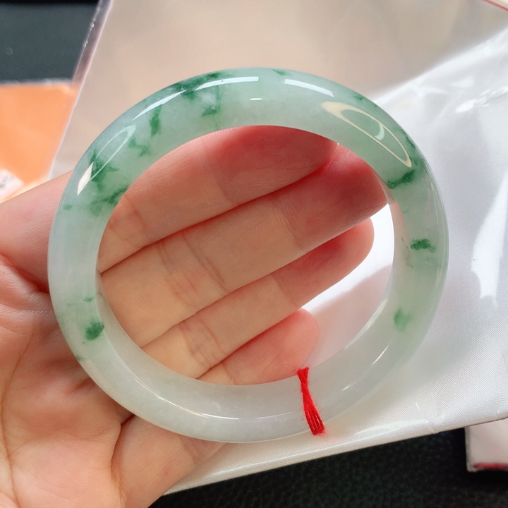 翡翠手镯未镶嵌56正