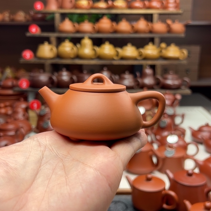 F***.茶壶紫砂鸡蛋黄石瓢壶100毫升