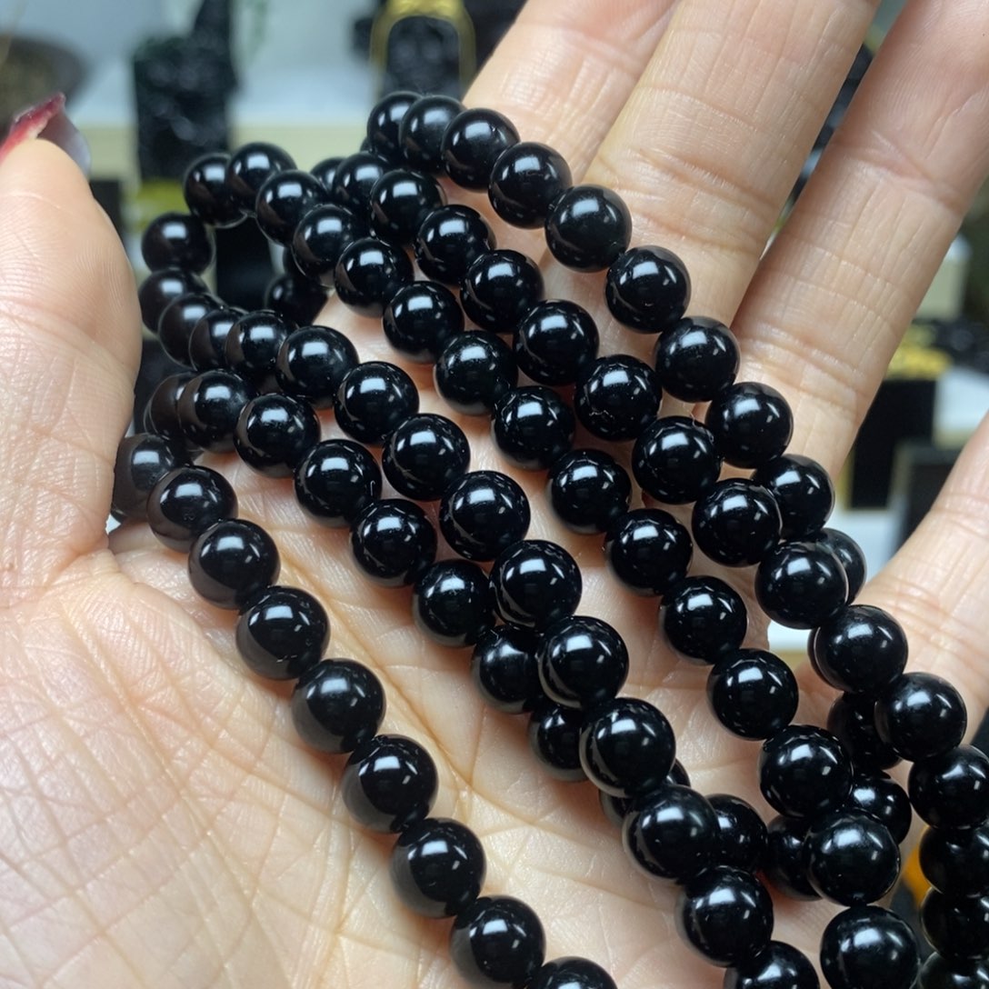 蛇纹石玉吊坠未镶嵌根**让