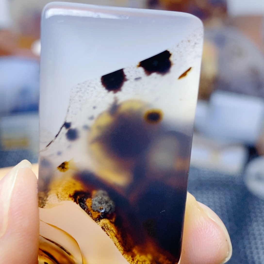 玛瑙/玉髓未镶嵌珠宝奇石