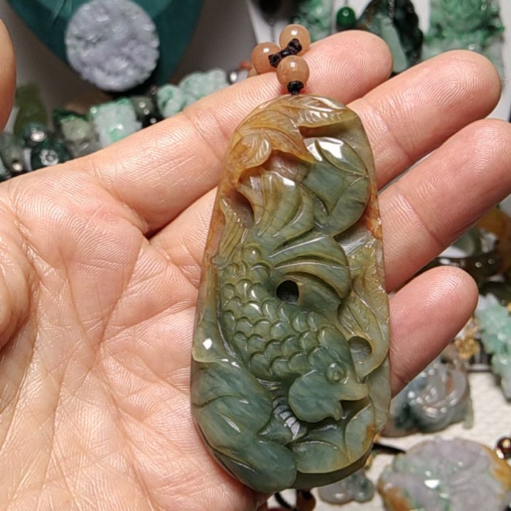 蛇纹石玉吊坠未镶嵌