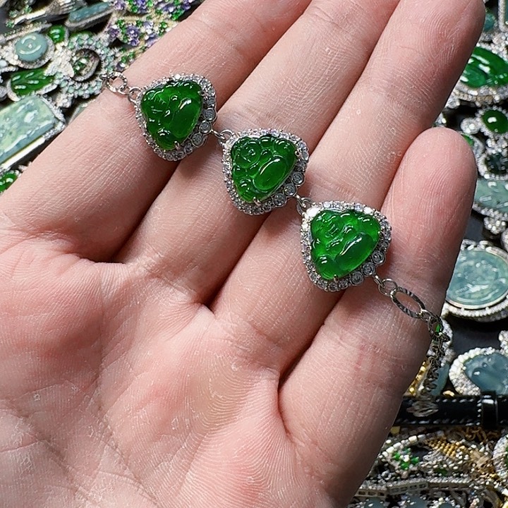 翡翠颈饰未镶嵌天然A货翡翠放漏