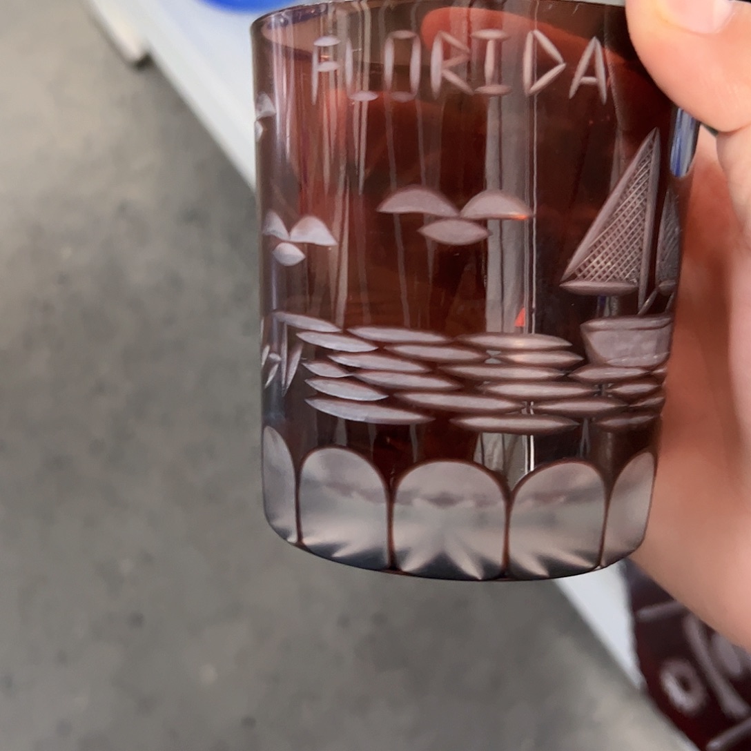 水晶玻璃平底款微瑕一个