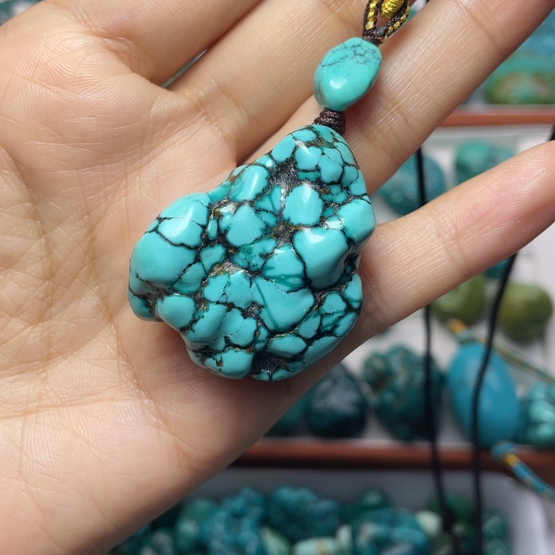 叫***字绿松石未镶嵌手链