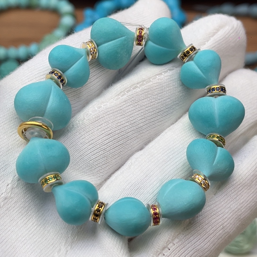 绿松石未镶嵌珠宝奇石