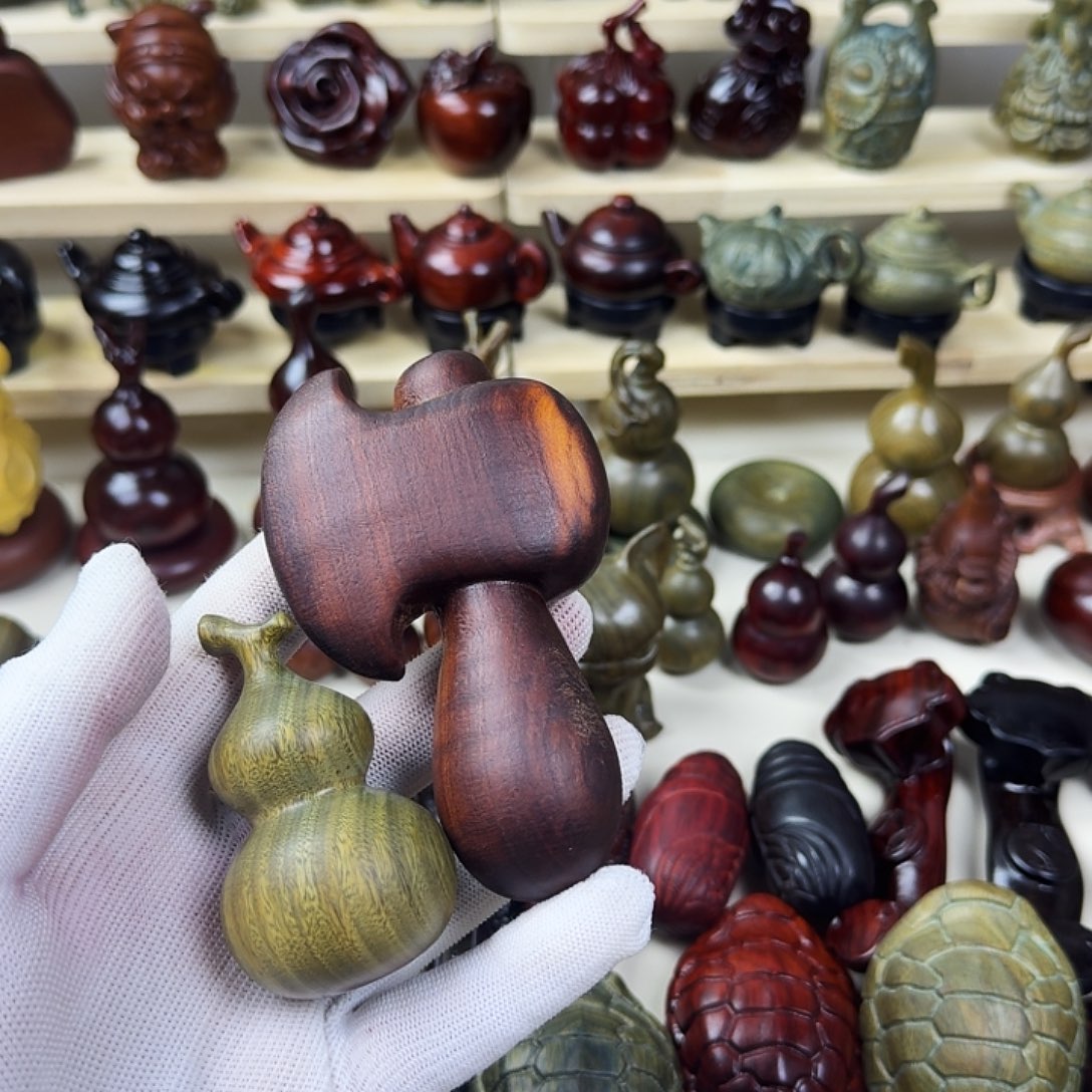 萝***爱木   斧头➕绿葫芦一个