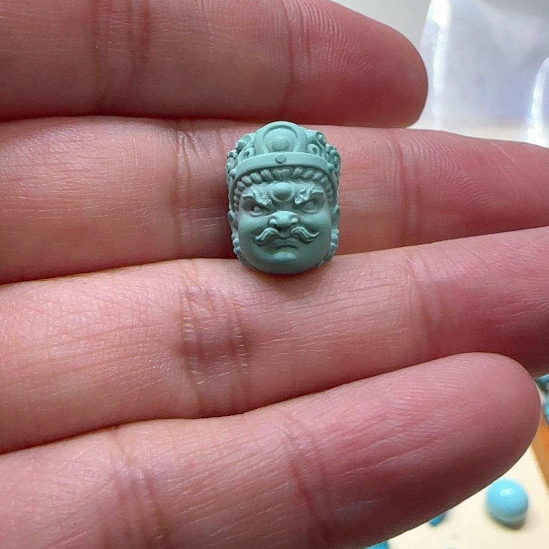 绿松石配饰未镶嵌