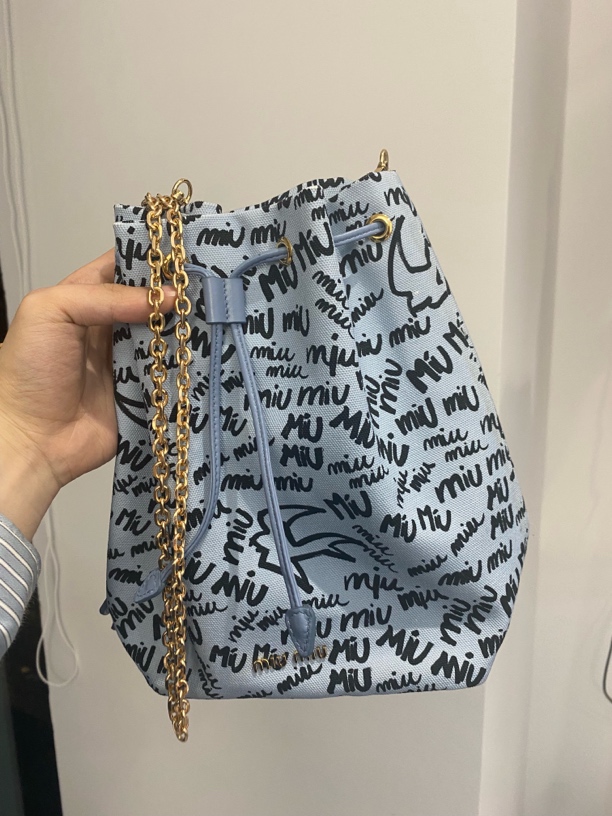 95新 MIU MIU/缪缪 miumiu/水桶包/jm70