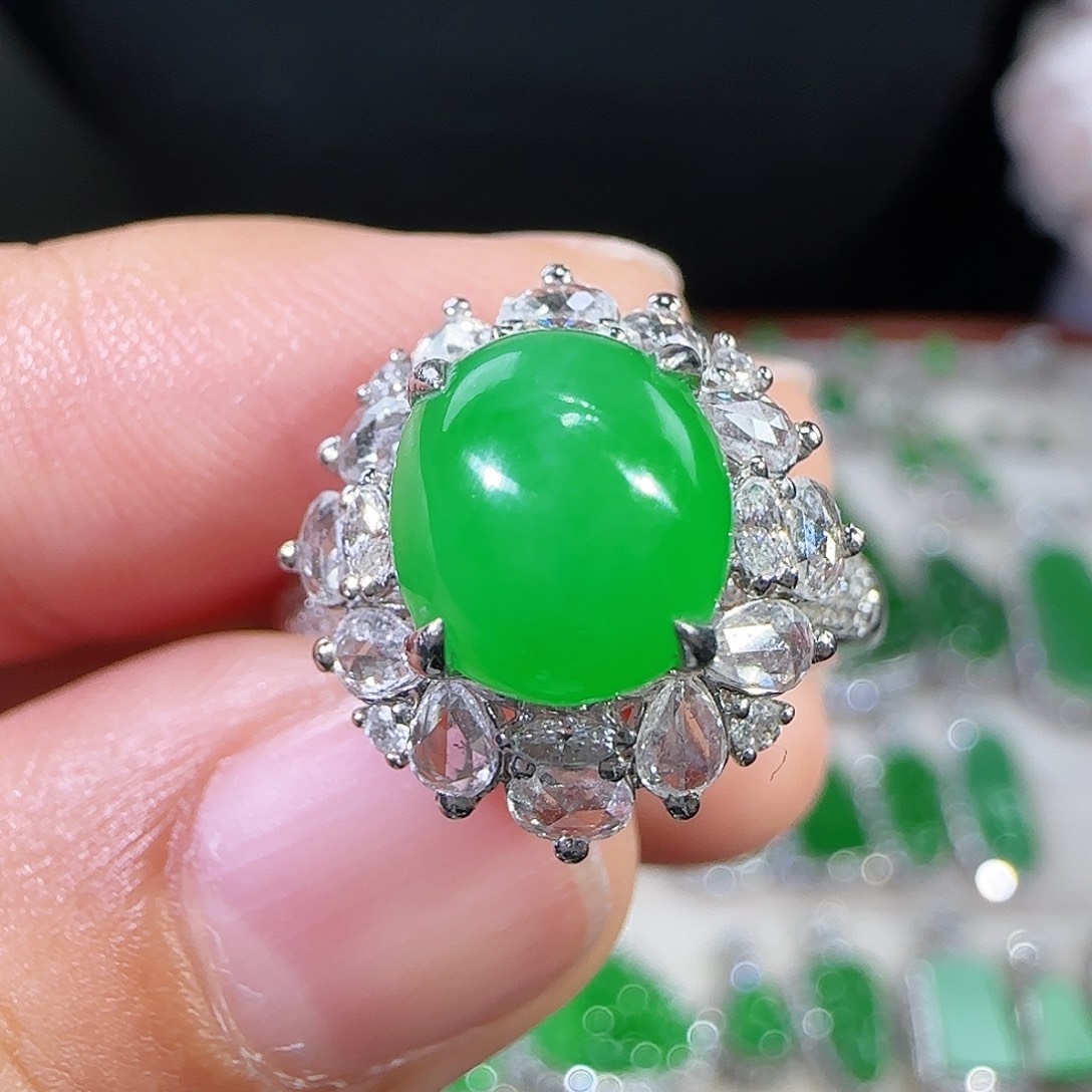 翡翠吊坠(不含链)18K金镶嵌