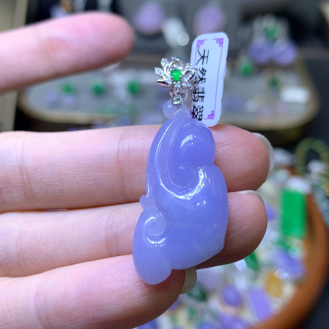 【闪购商品】翡翠颈饰18K金镶嵌翡翠吊坠项链