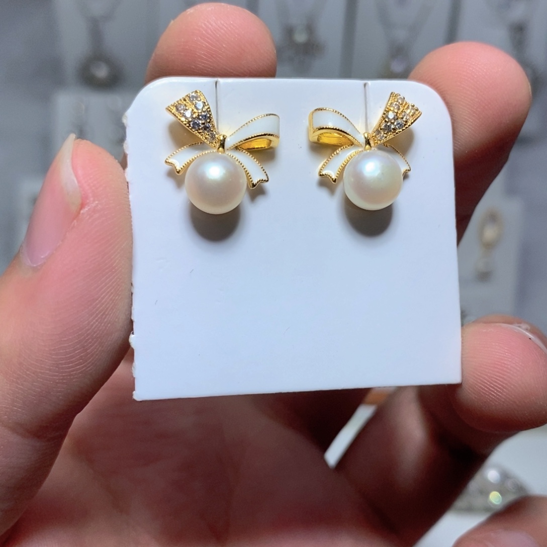 淡水珍珠银S925镶嵌耳饰