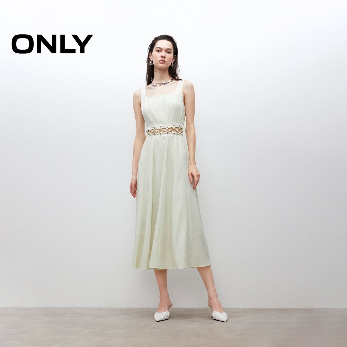 ONLY2025夏季新款肌理感复古U型领无袖中长款连衣裙女|125207047