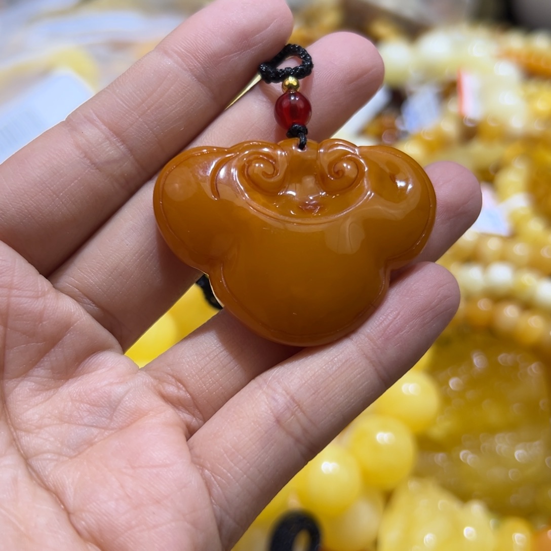 琥珀珠宝奇石未镶嵌